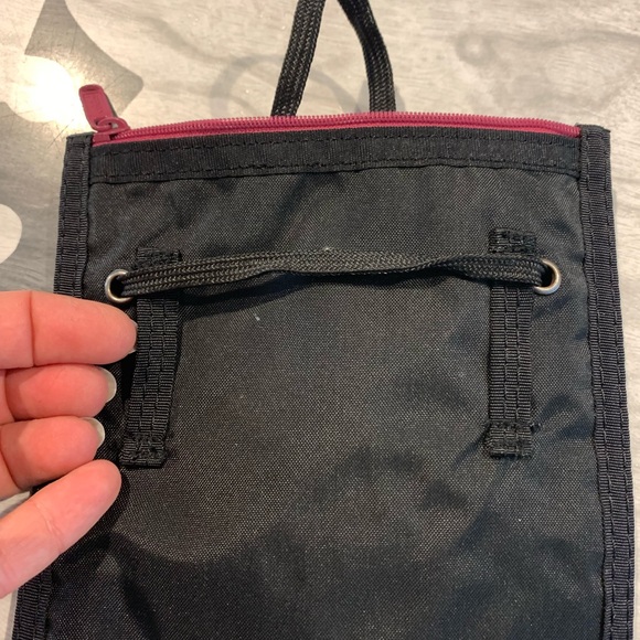 Vintage Y2K 90’s ADIDAS crossbody/ Fanny pack with 3 compartments - Picture 10 of 10